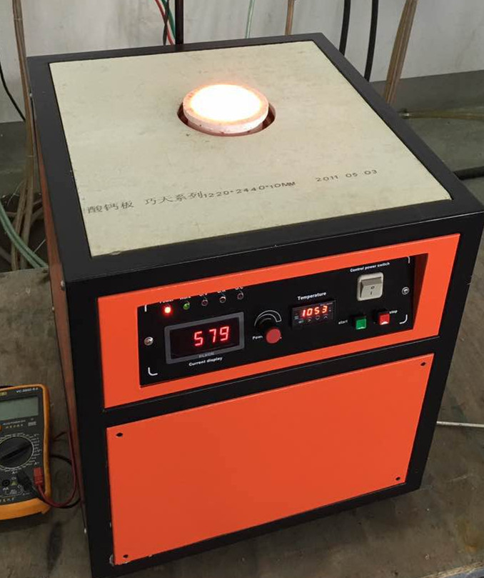 5KG熔金機(jī)（含石英與石墨坩堝一套，其石英坩堝外套，熔煉完畢用坩堝鉗取出）